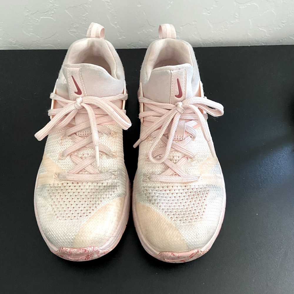 Nike metcon 6 light pink